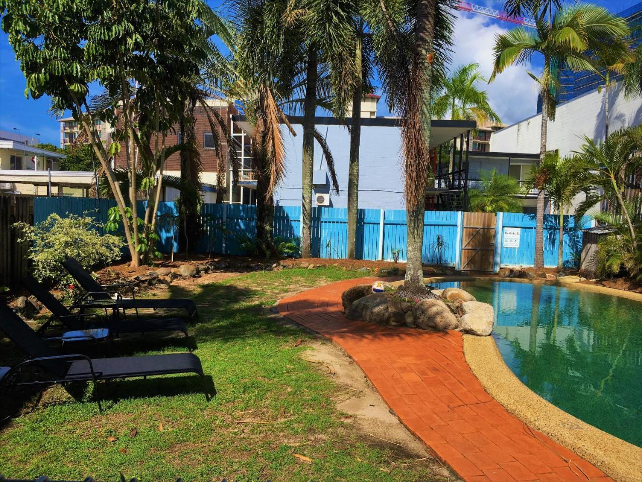 Mumma's Hostel Cairns Exterior foto